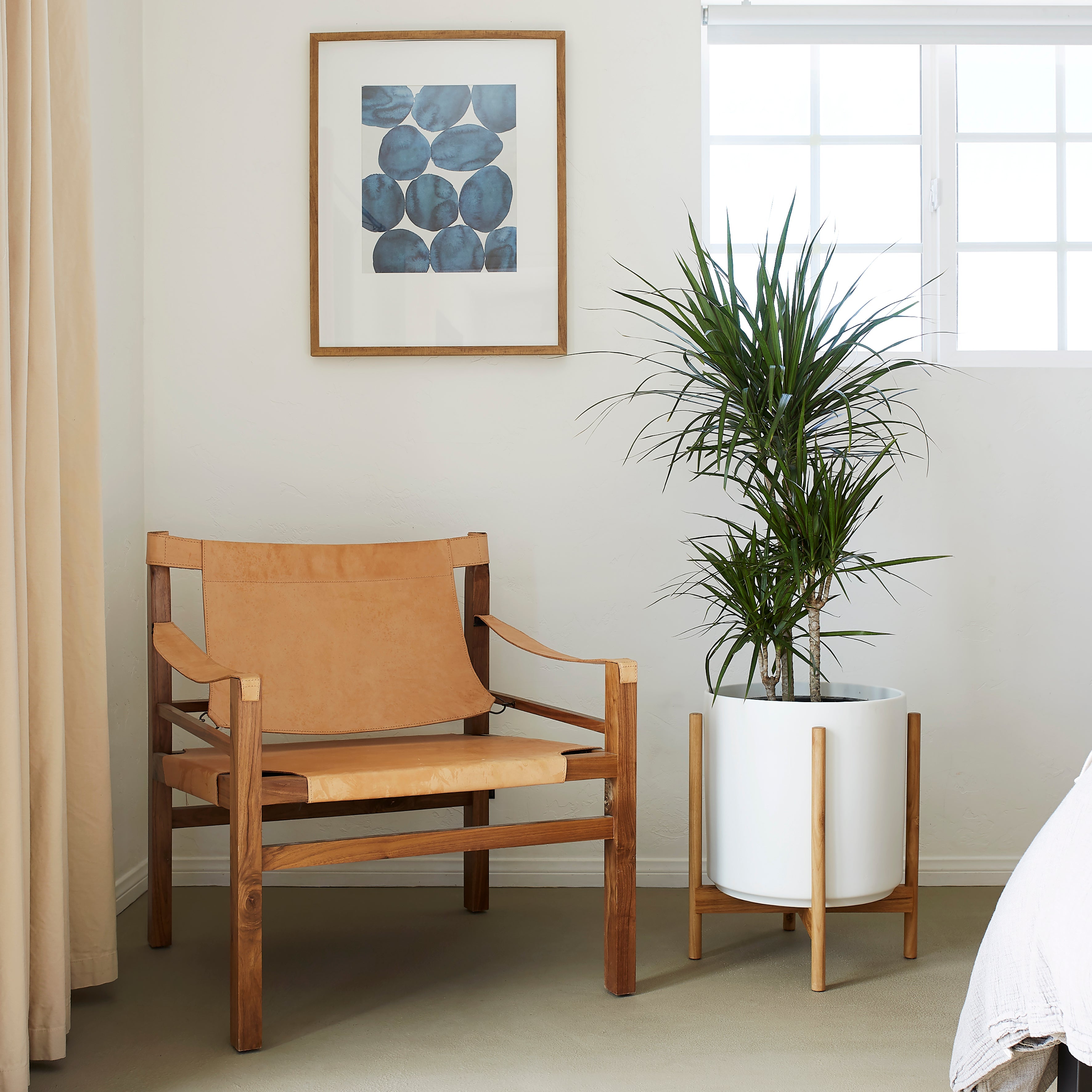 Rounded Hardwood Plant Stand